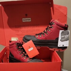 (EU 42)Hunter Men's/Womens Red and Black Boots